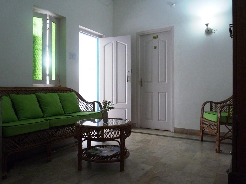 L'Escale Hotel Puducherry Eksteriør billede