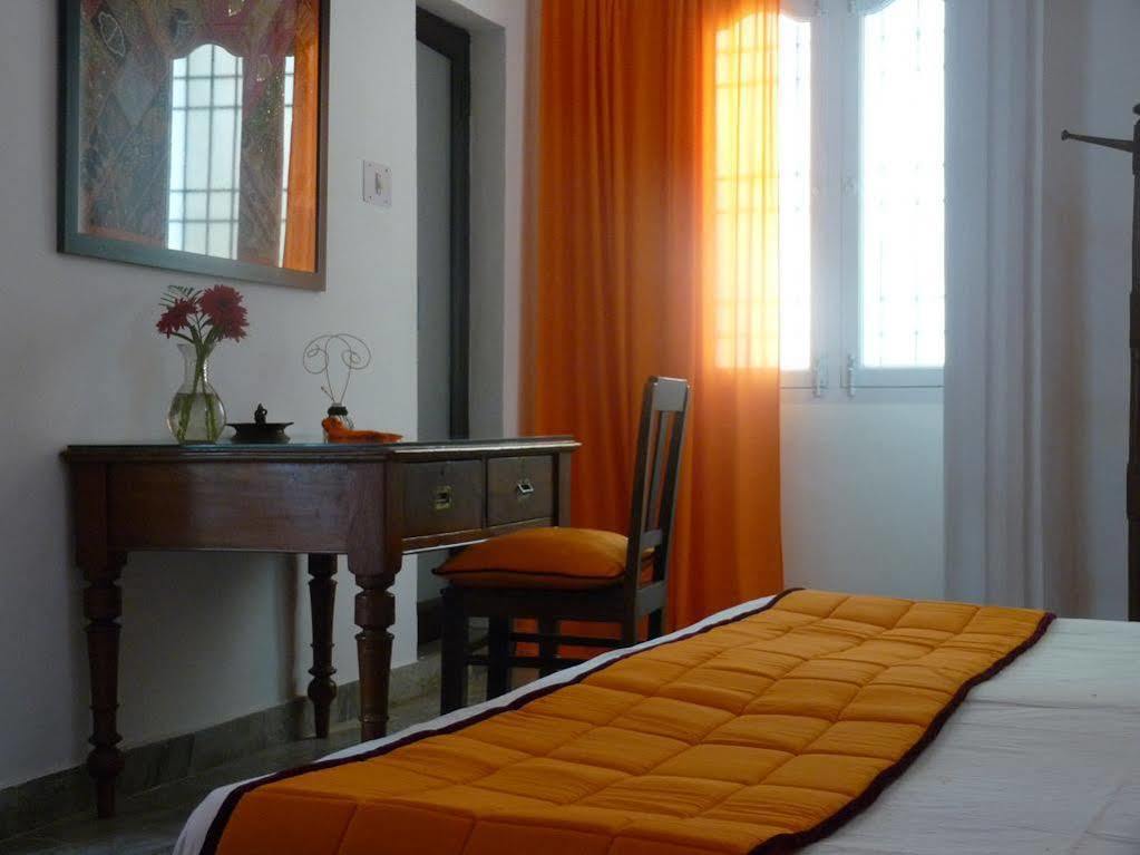 L'Escale Hotel Puducherry Eksteriør billede